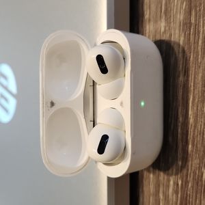 Apple AirPods Pro 1st Generation Stock # 0001
